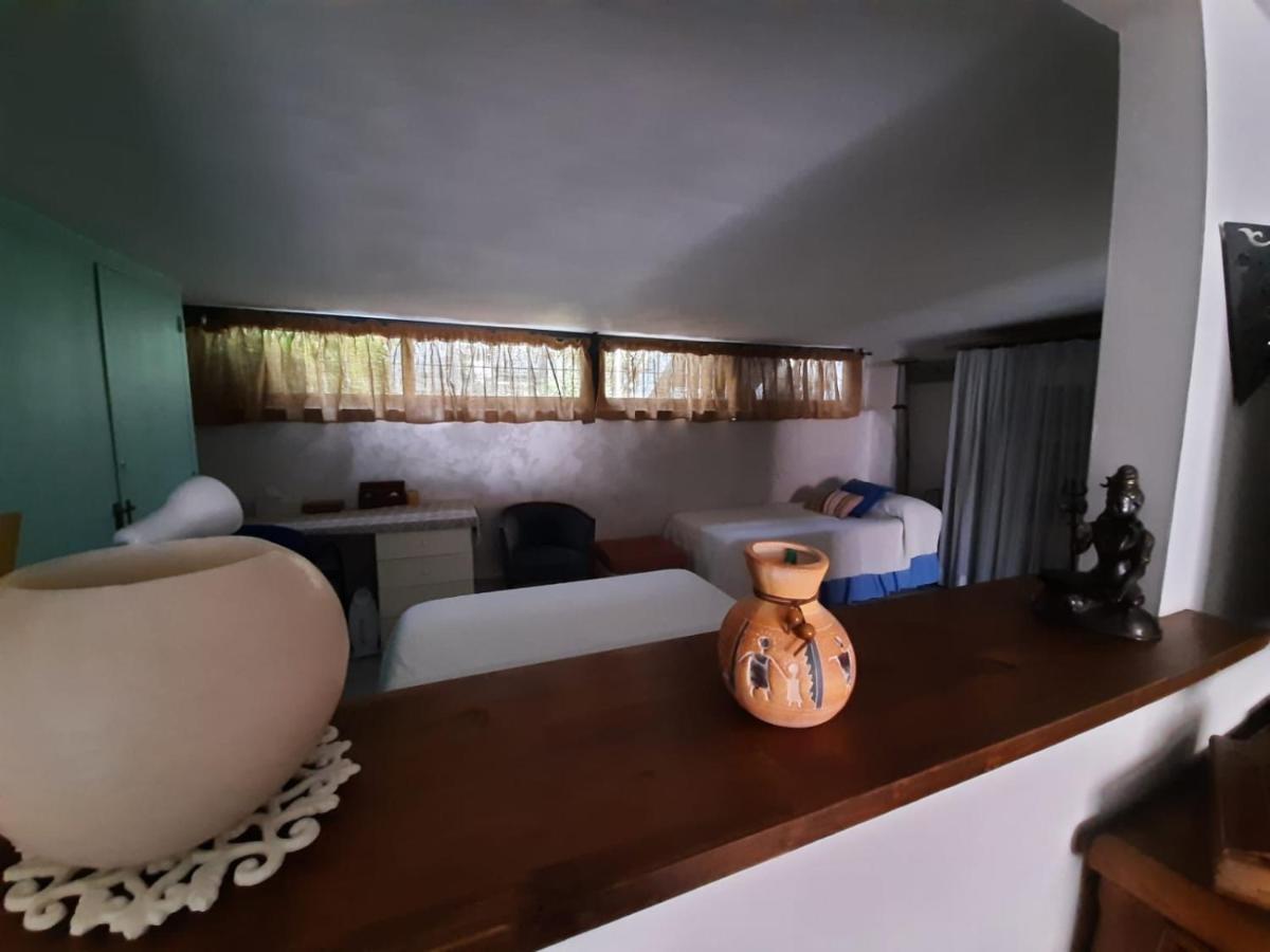Un Apartamento Vacacional Con Detalles De Un Hogar Mairena del Aljarafe Exterior foto